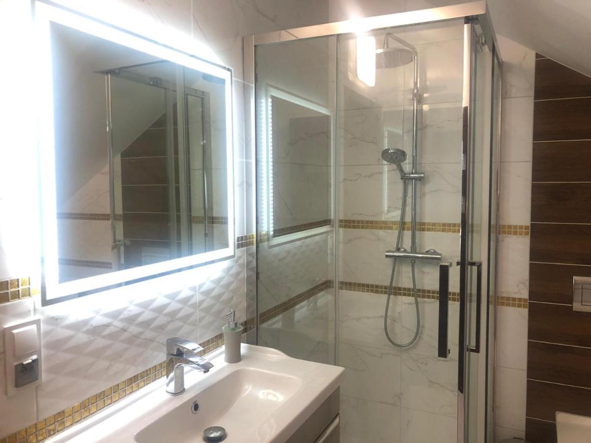 Apartamenty U Maksa Krzywcza エクステリア 写真