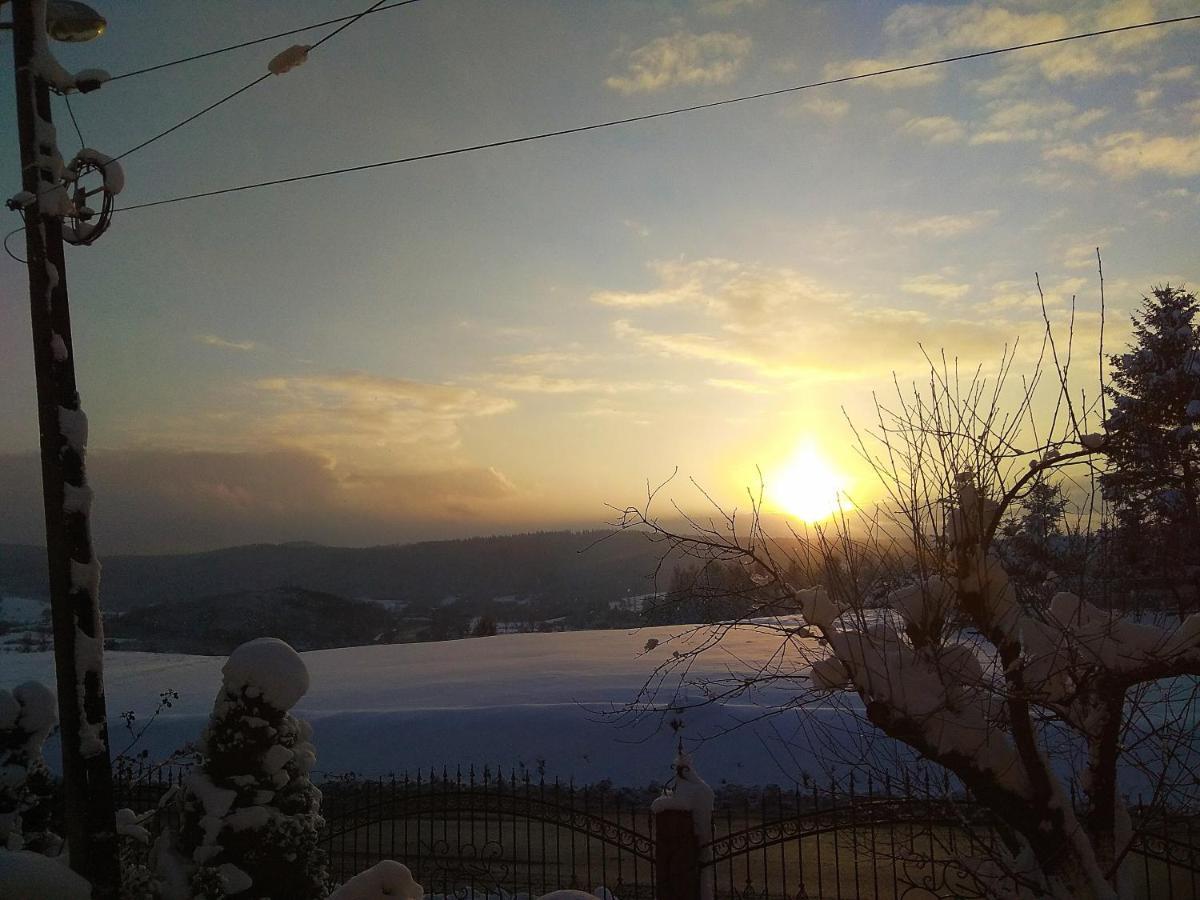 Apartamenty U Maksa Krzywcza エクステリア 写真