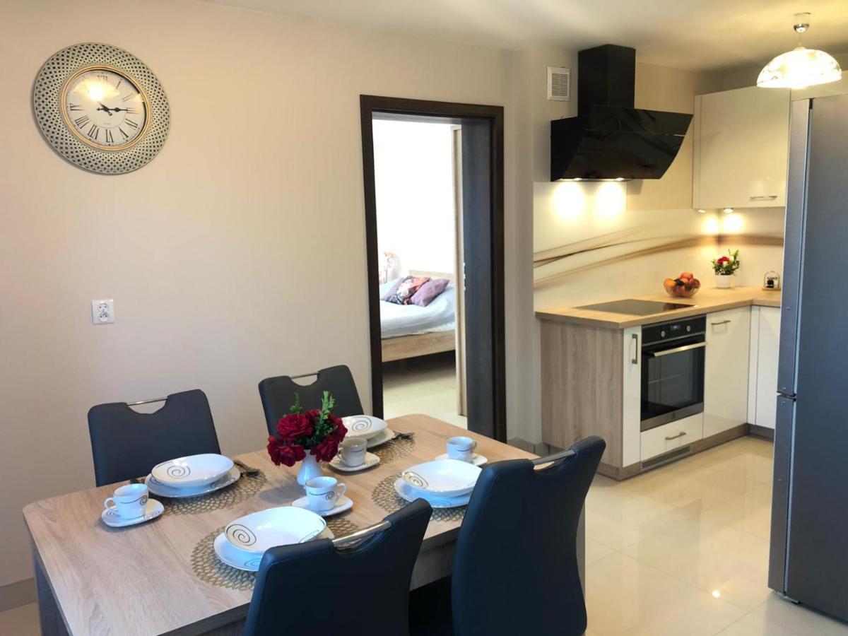 Apartamenty U Maksa Krzywcza エクステリア 写真
