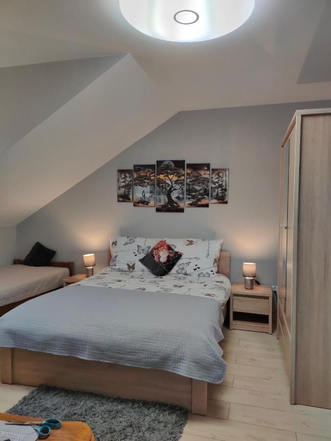 Apartamenty U Maksa Krzywcza エクステリア 写真