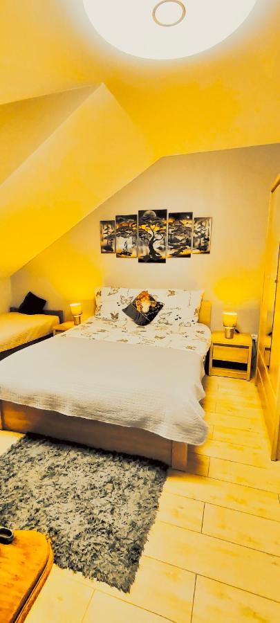 Apartamenty U Maksa Krzywcza エクステリア 写真