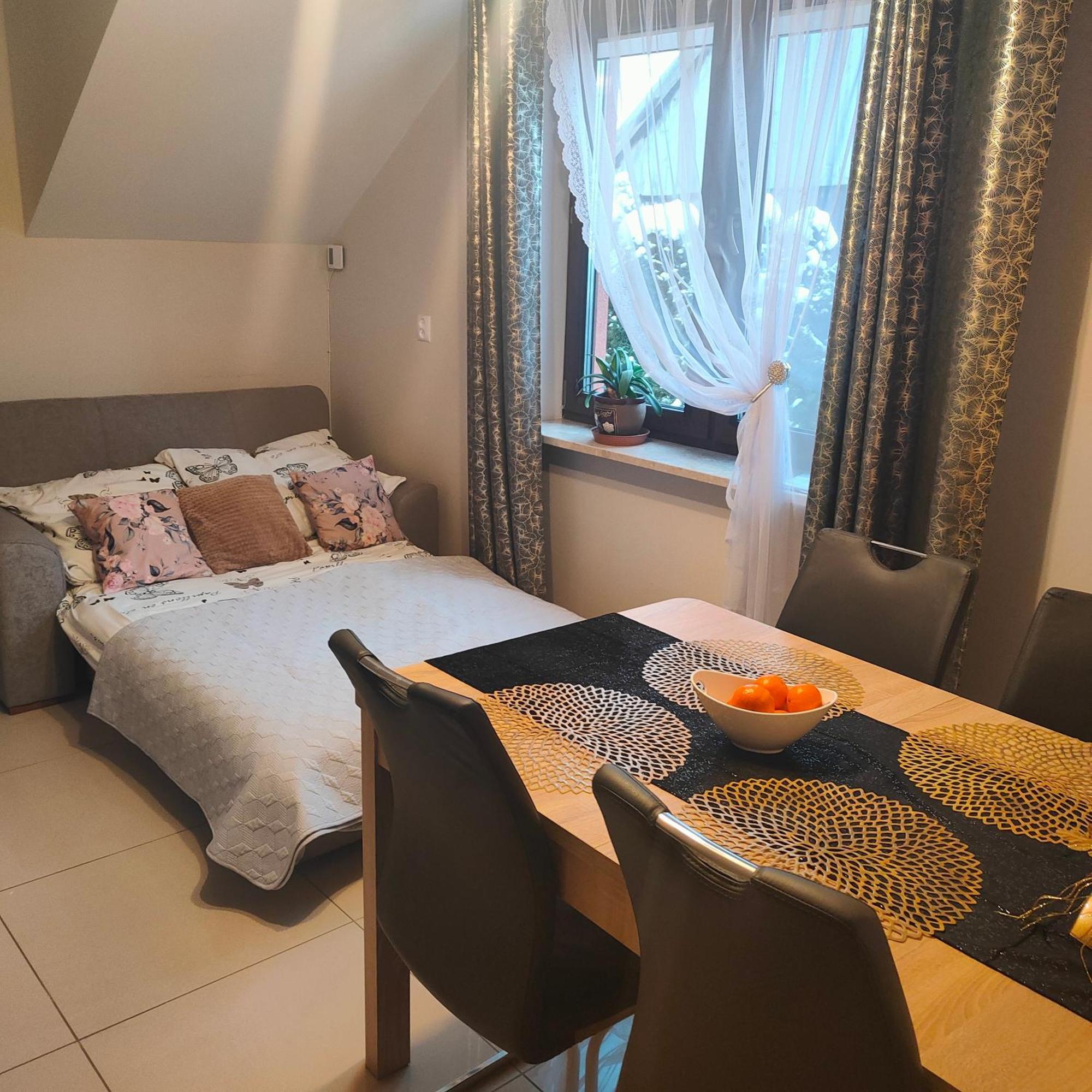 Apartamenty U Maksa Krzywcza エクステリア 写真