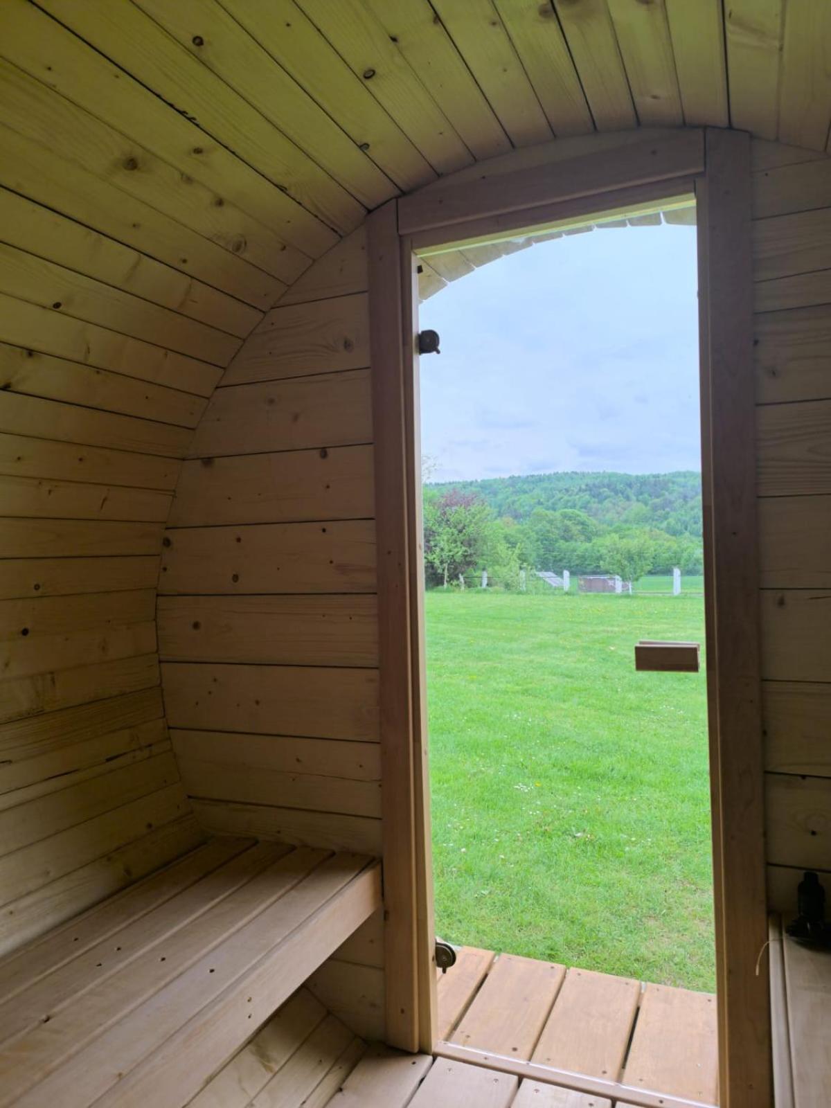 Apartamenty U Maksa Krzywcza エクステリア 写真